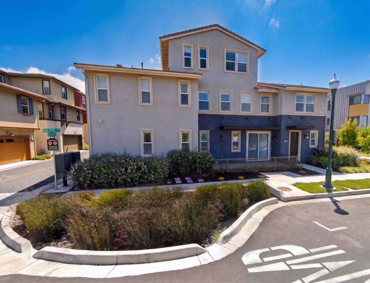 House for rent at 2730 Bette St, Alameda, CA 94501