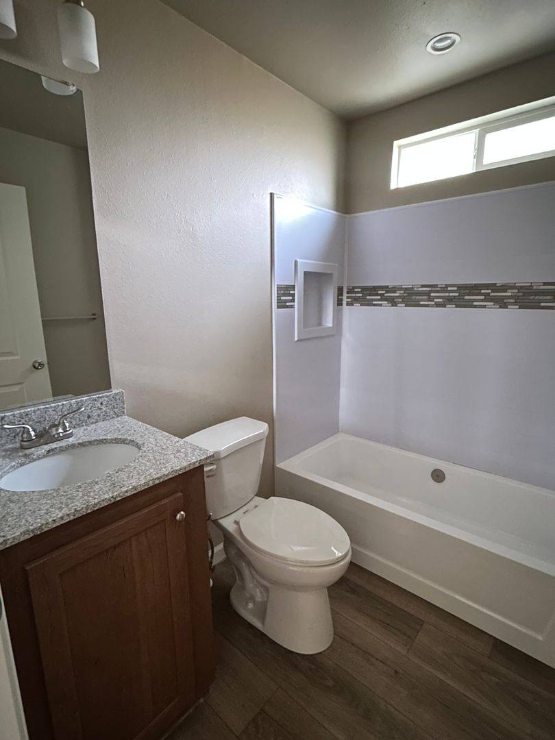House for rent at 515 E Walnut St, Lodi, CA 95240
