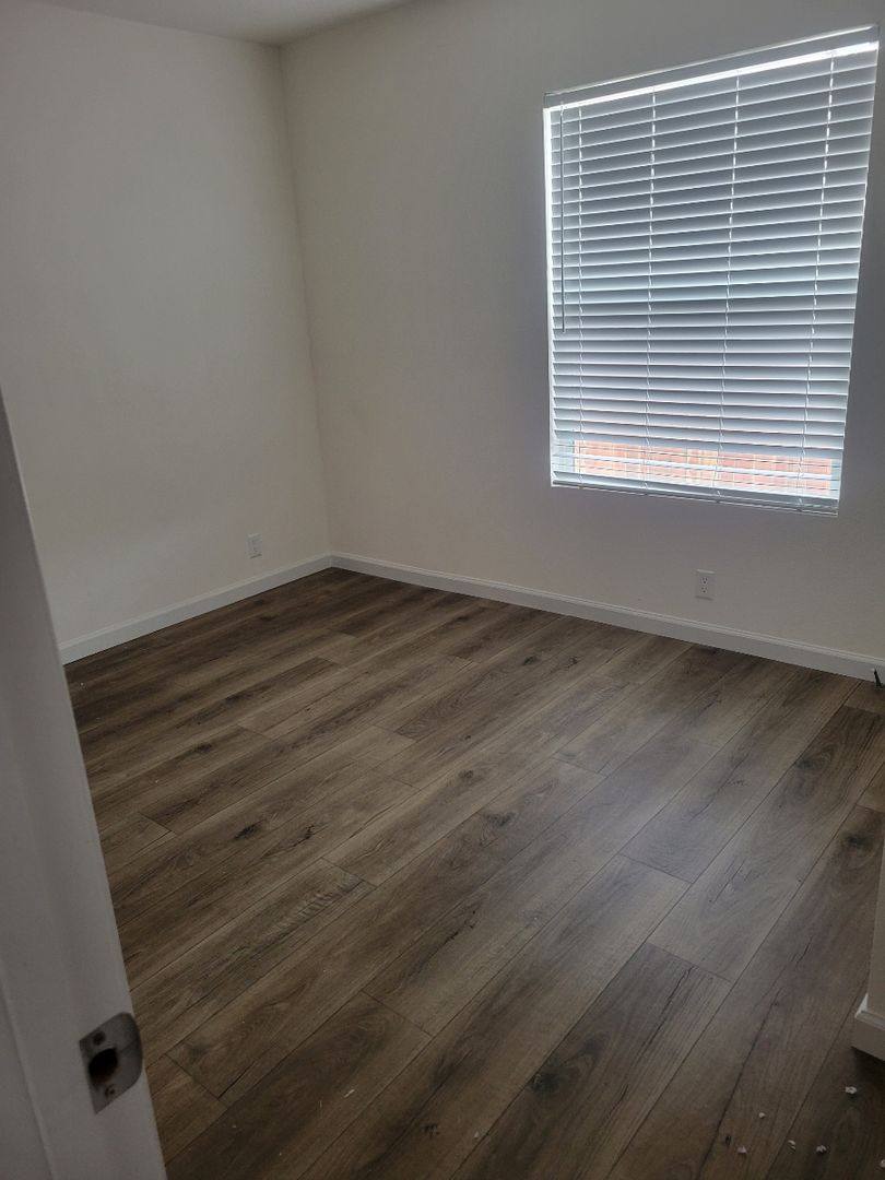 House for rent at 515 E Walnut St, Lodi, CA 95240