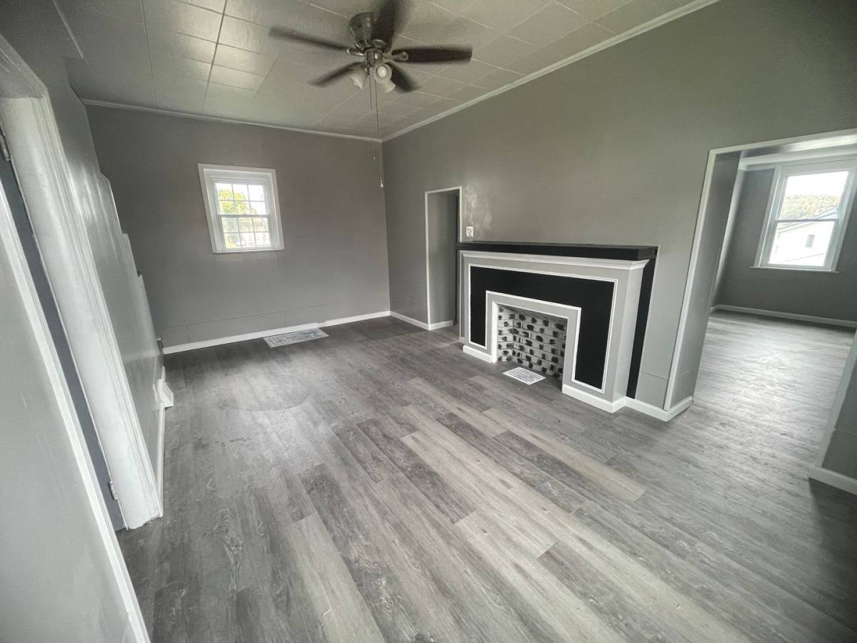 House for rent at 1044 Delaware Ave, Glassport, PA 15045