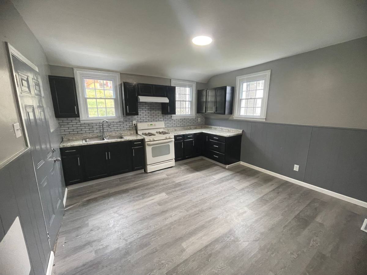 House for rent at 1044 Delaware Ave, Glassport, PA 15045