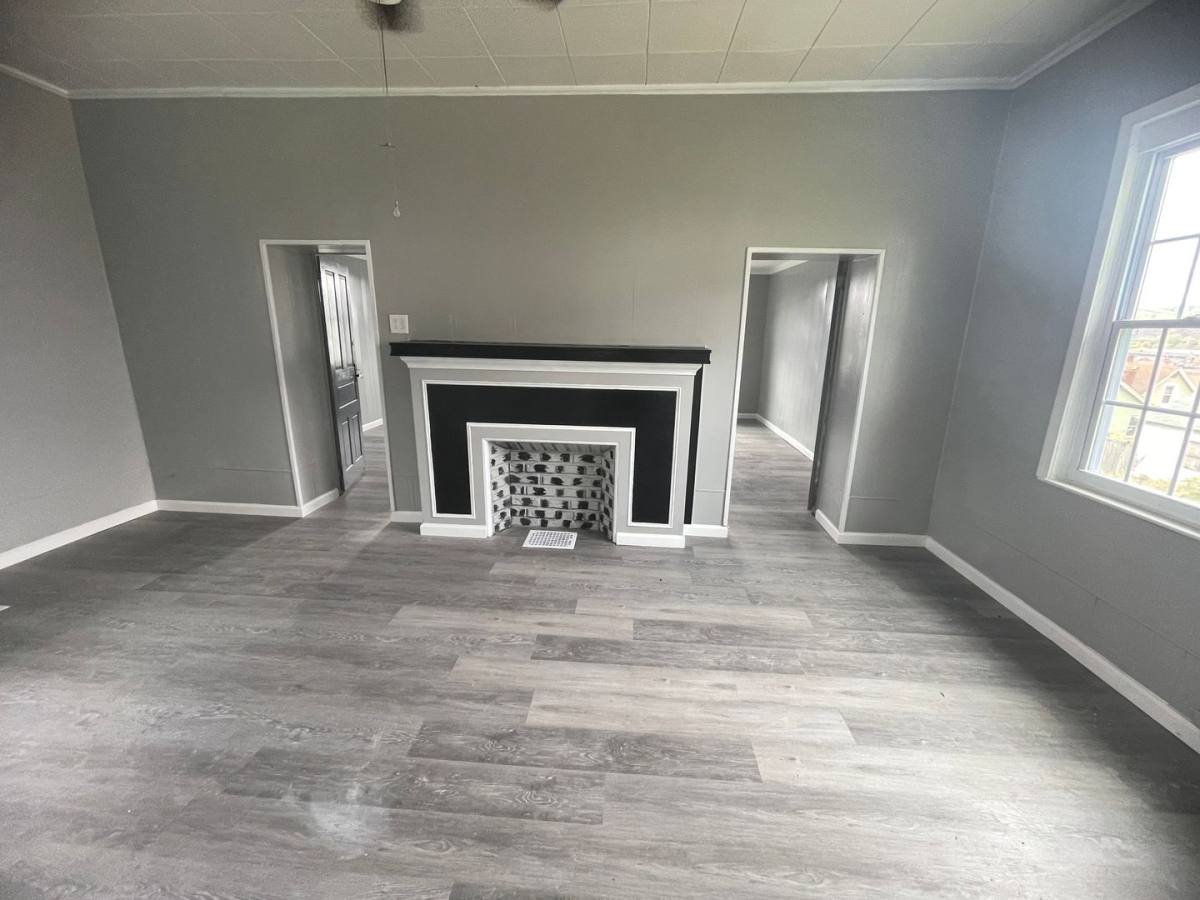 House for rent at 1044 Delaware Ave, Glassport, PA 15045