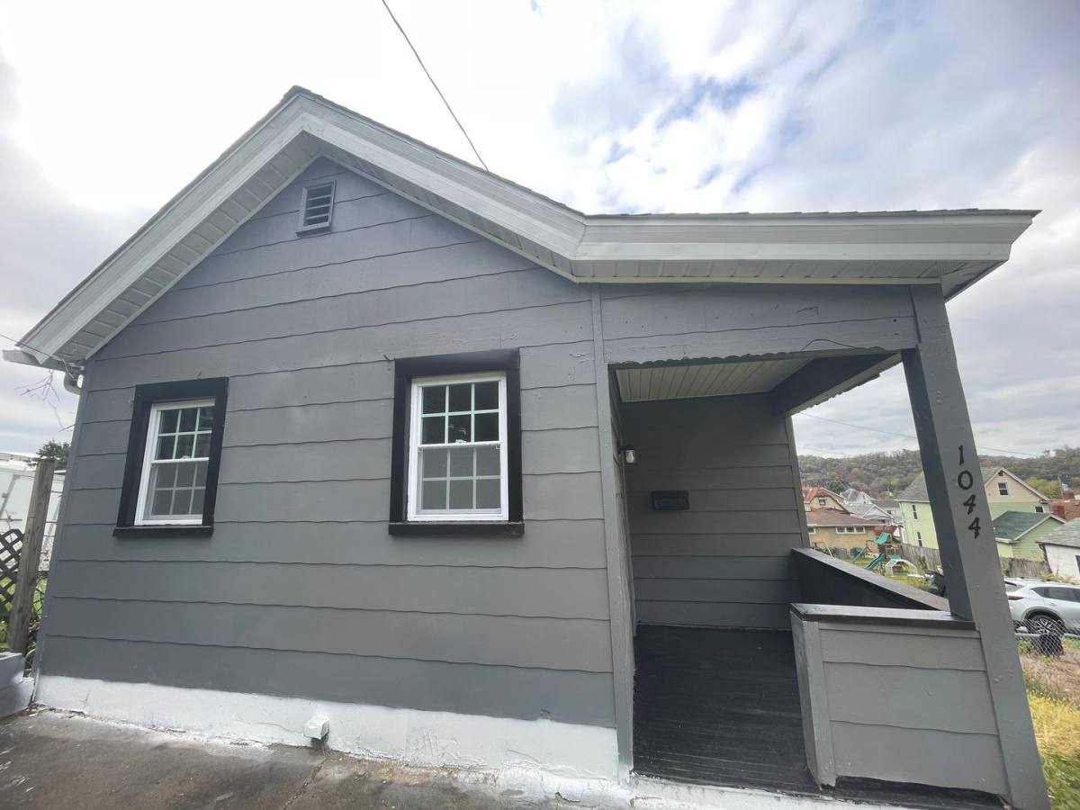House for rent at 1044 Delaware Ave, Glassport, PA 15045
