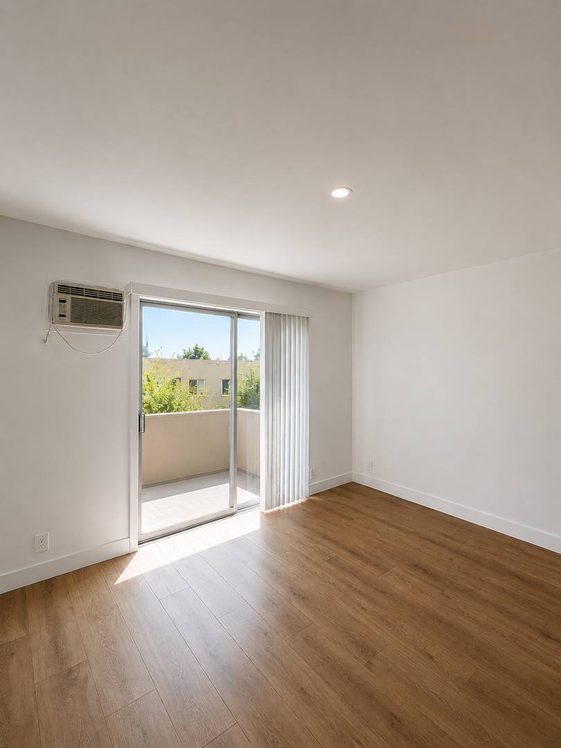 Apartment for rent at 936 N Orange Grove Ave, Los Angeles, CA 90046
