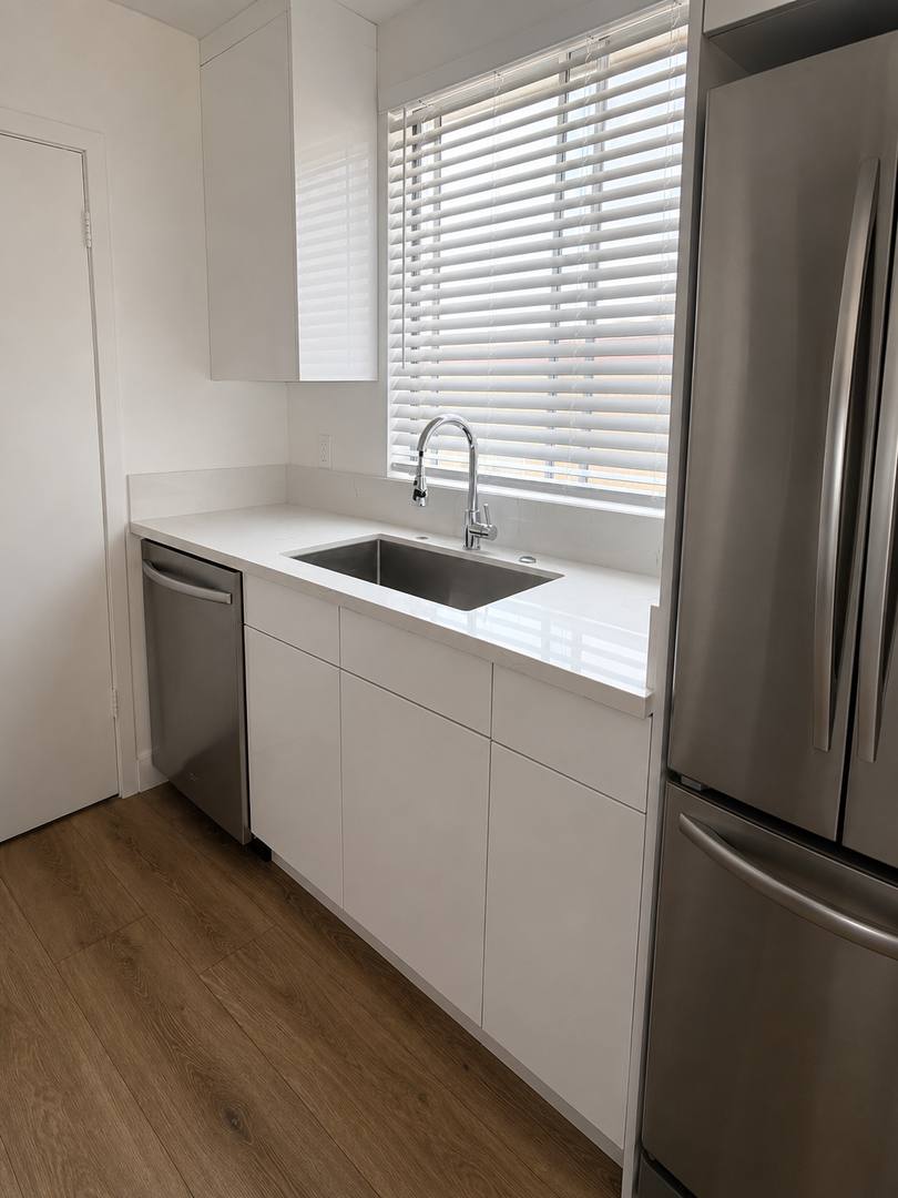Apartment for rent at 936 N Orange Grove Ave, Los Angeles, CA 90046