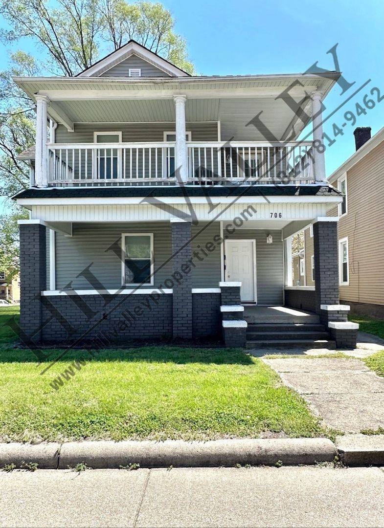 Apartment for rent at 706 S 7th St, Terre Haute, IN 47807