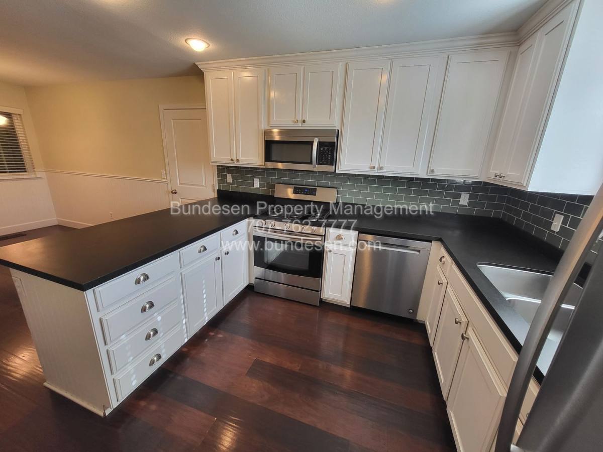 House for rent at 19019 5th St W, Sonoma, CA 95476
