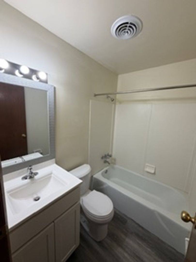 Apartment for rent at 2637 Adams Ave, Columbus, OH 43202