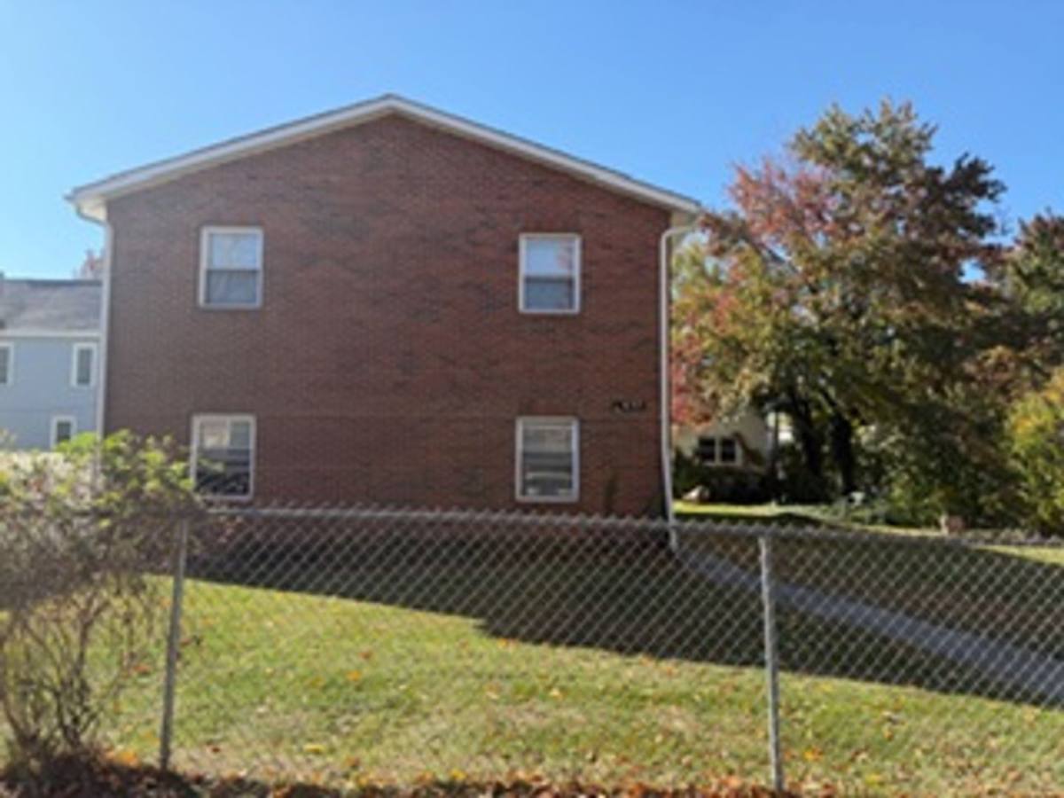 Apartment for rent at 2637 Adams Ave, Columbus, OH 43202