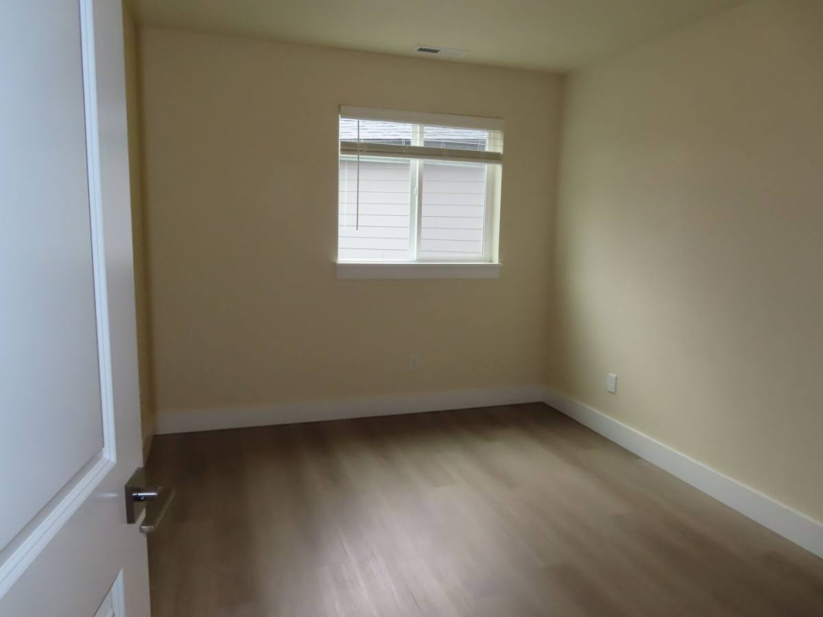 Apartment for rent at 2587 Justine Lane, Eugene, OR 97404