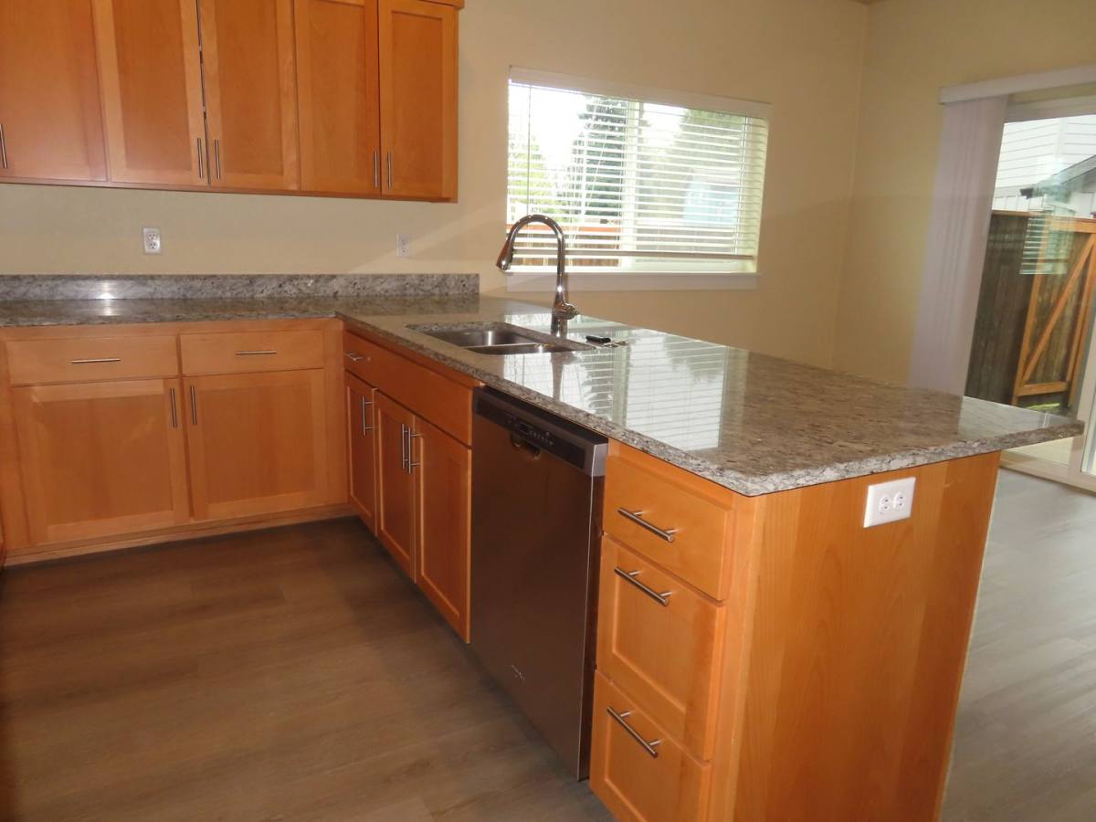 Apartment for rent at 2587 Justine Lane, Eugene, OR 97404