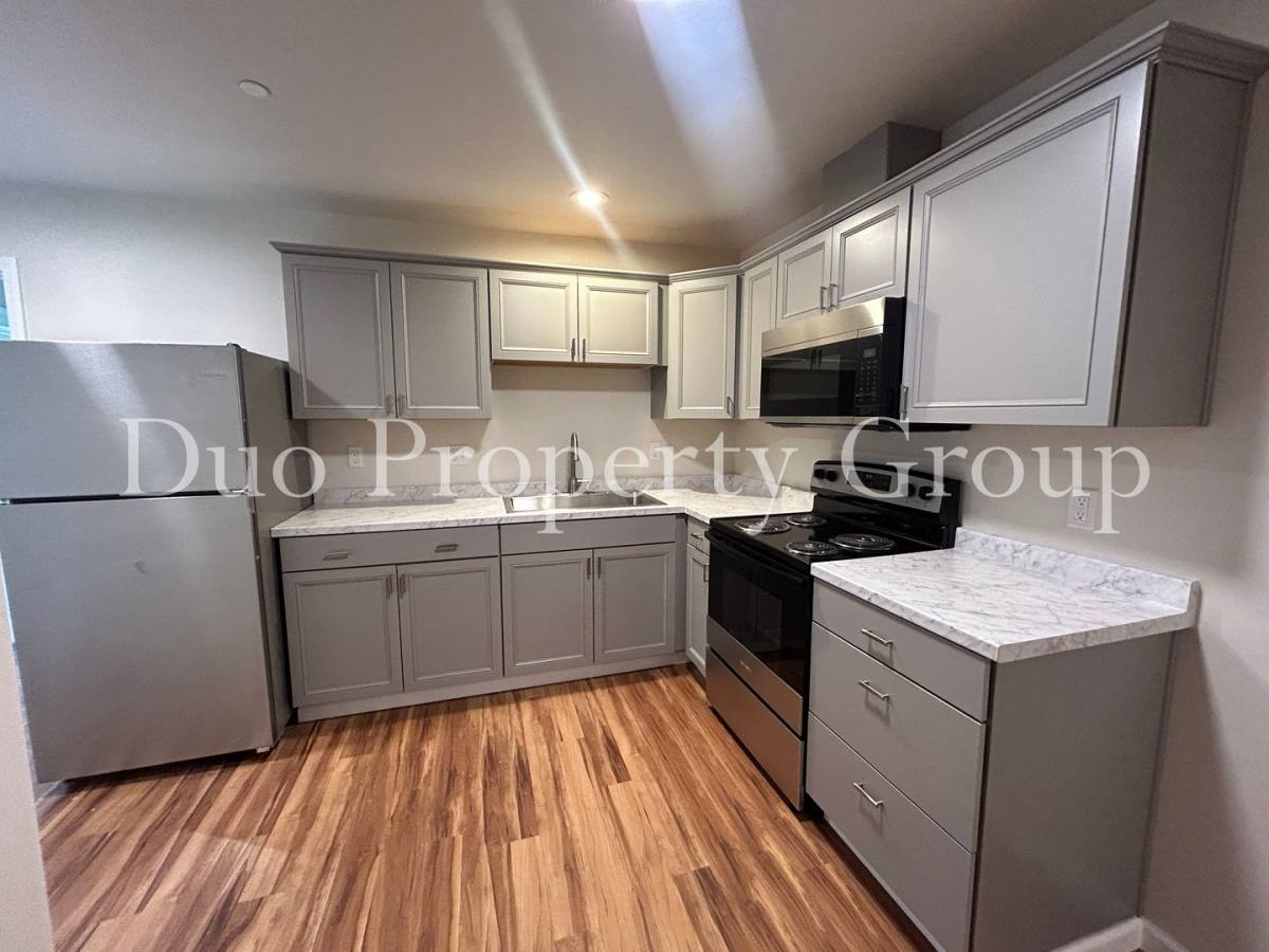 Apartment for rent at 294 Bethel Dr, Eugene, OR 97402