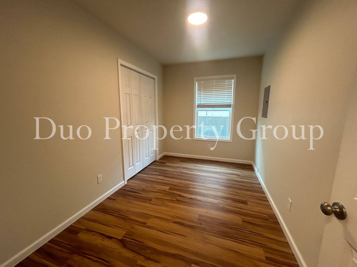 Apartment for rent at 294 Bethel Dr, Eugene, OR 97402
