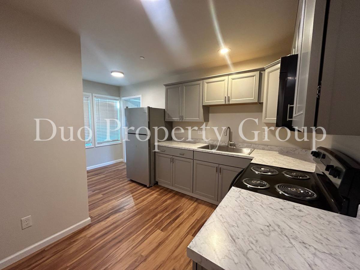 Apartment for rent at 294 Bethel Dr, Eugene, OR 97402