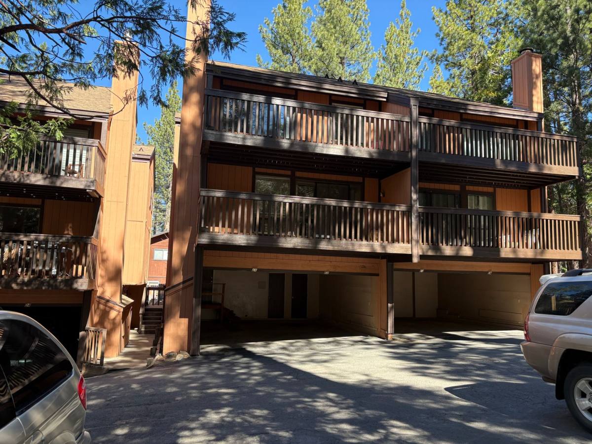 Condo for rent at 1439 Ski Run Blvd, South Lake Tahoe, CA 96151