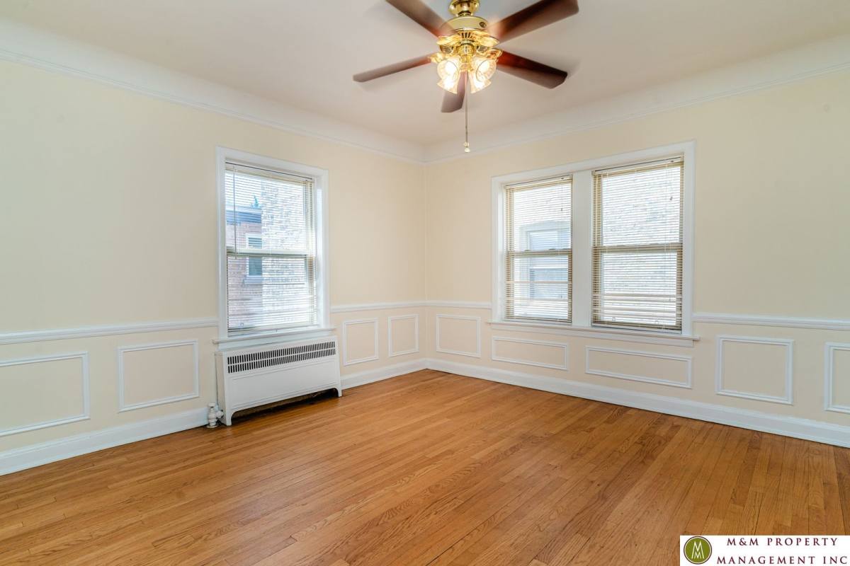 Apartment for rent at 1035 Washington Blvd, Oak Park, IL 60302