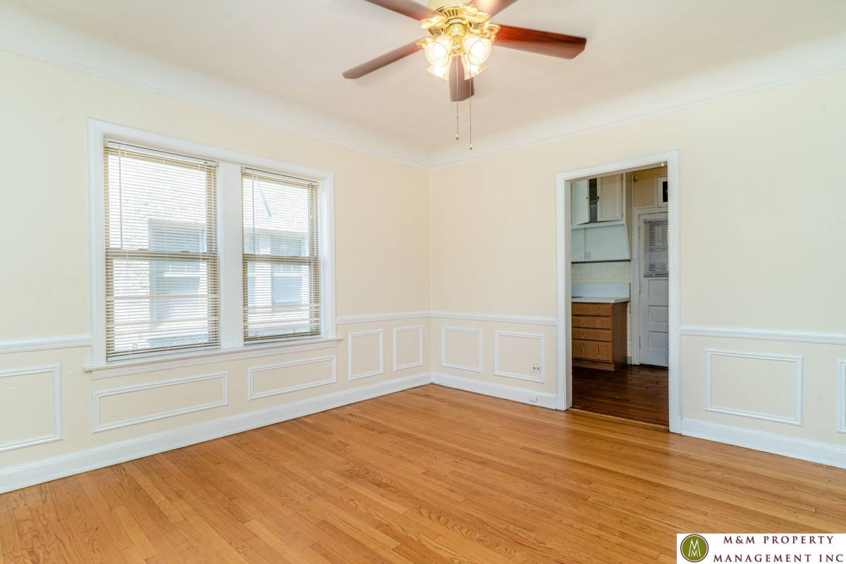 Apartment for rent at 1035 Washington Blvd, Oak Park, IL 60302