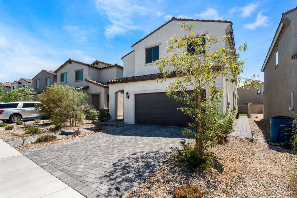 House for rent at 6958 Stone Cactus St, North Las Vegas, NV 89086