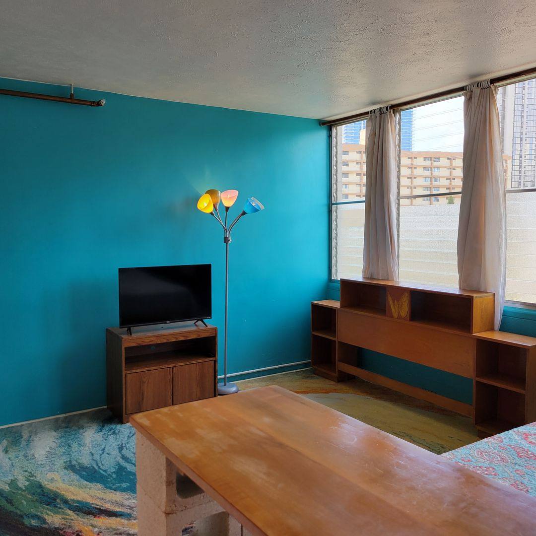 Apartment for rent at 1650 Kanunu St, Honolulu, HI 96814