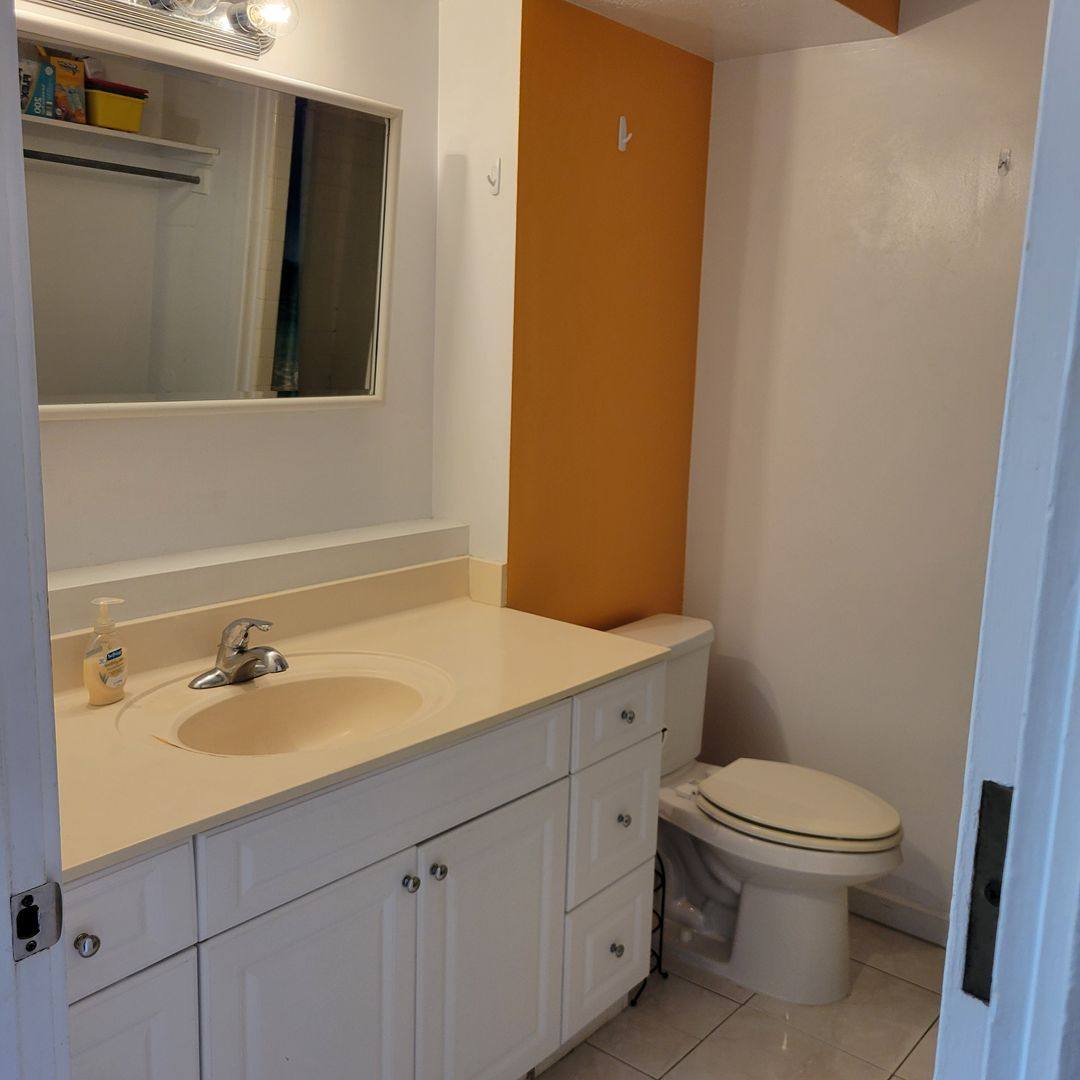 Apartment for rent at 1650 Kanunu St, Honolulu, HI 96814