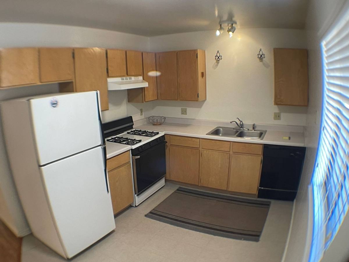 Townhouse for rent at 1728 N W St, Flagstaff, AZ 86004