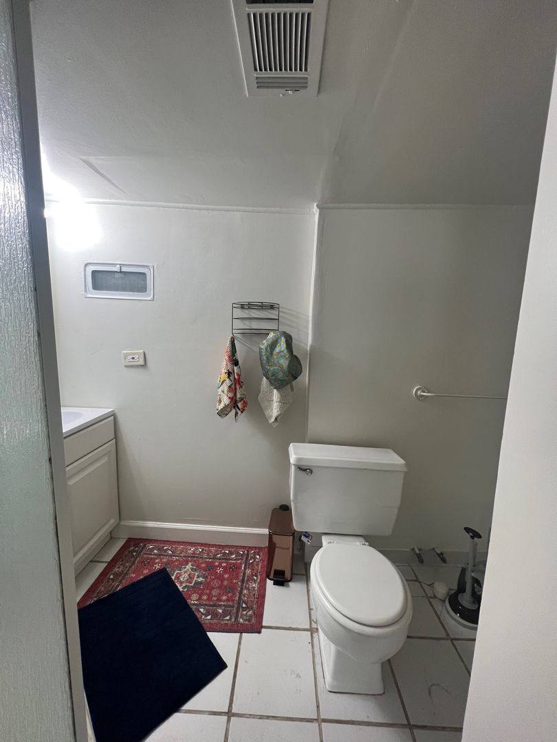 Apartment for rent at 2951 N Sheffield Ave; 1N, Chicago, IL 60657