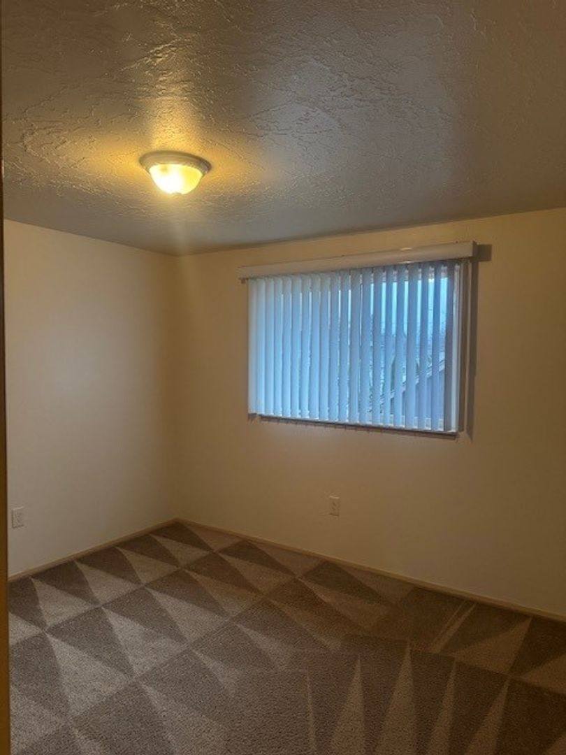 Apartment for rent at 212 Churchdale Ave N, Salem, OR 97303