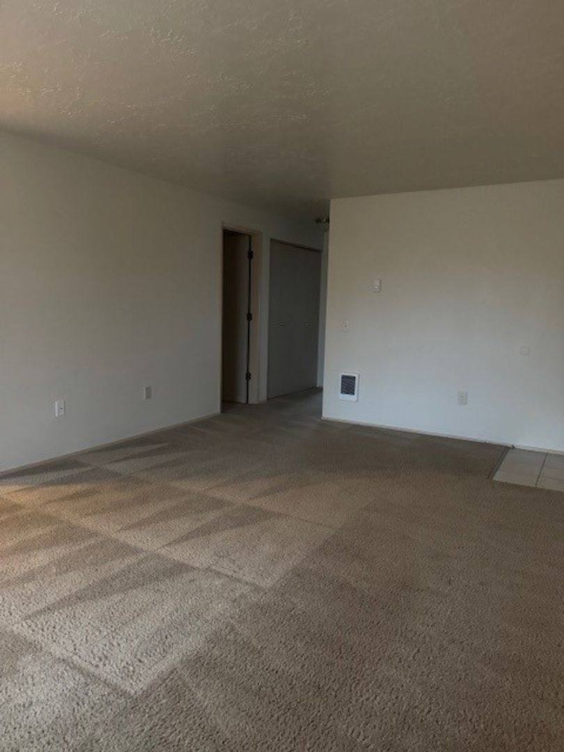 Apartment for rent at 212 Churchdale Ave N, Salem, OR 97303