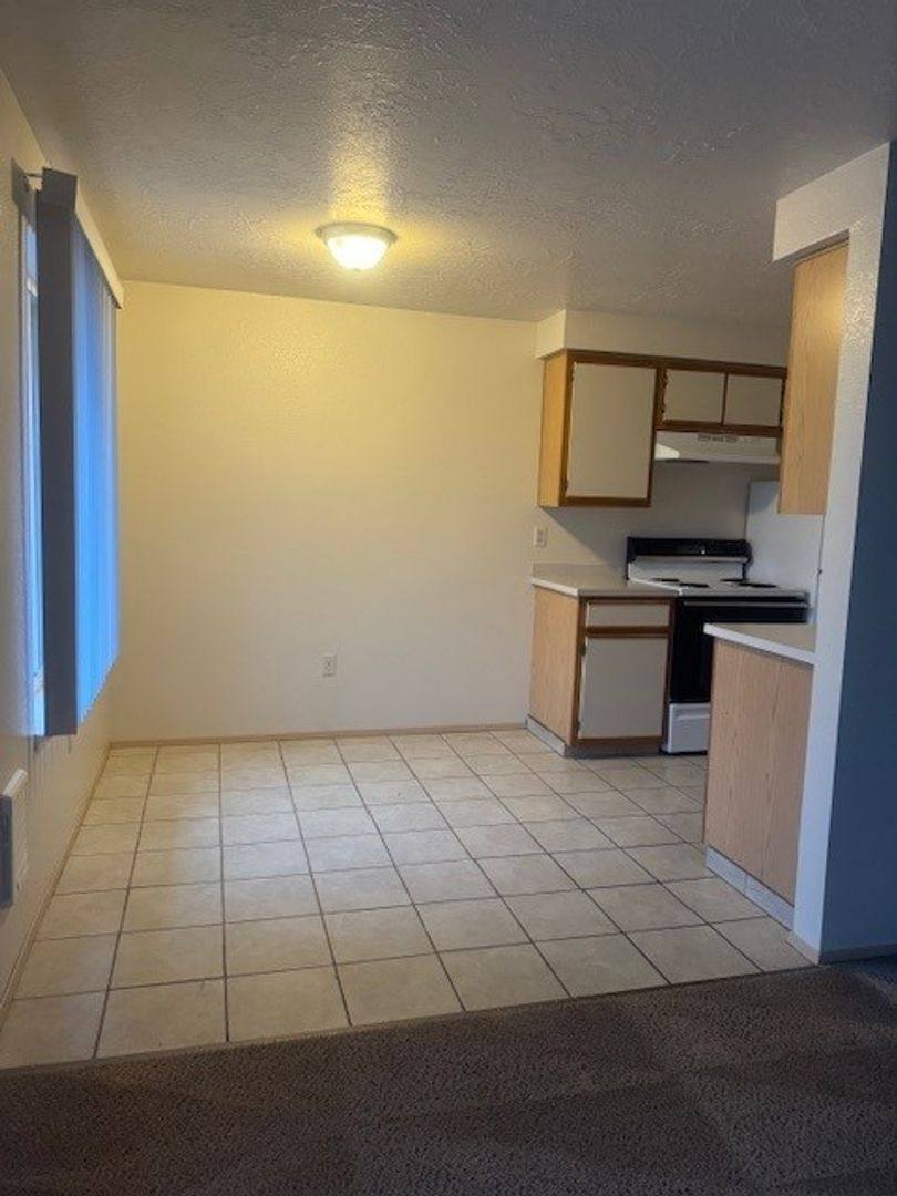 Apartment for rent at 212 Churchdale Ave N, Salem, OR 97303