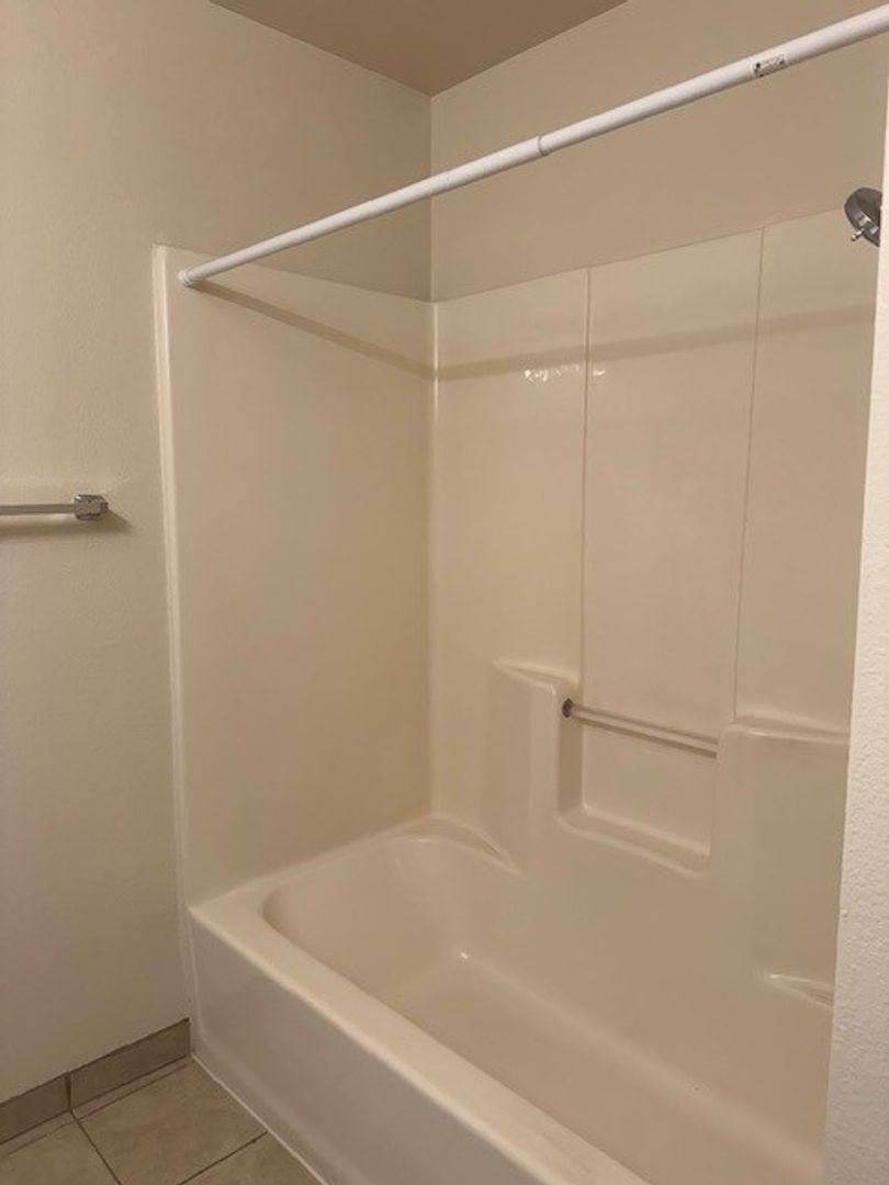 Apartment for rent at 212 Churchdale Ave N, Salem, OR 97303