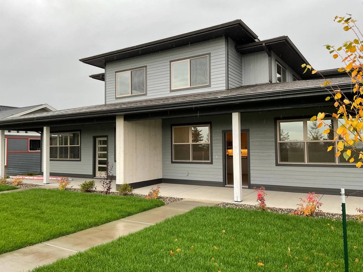 Apartment for rent at 226 240 N Cottonwood Rd, Bozeman, MT 59718