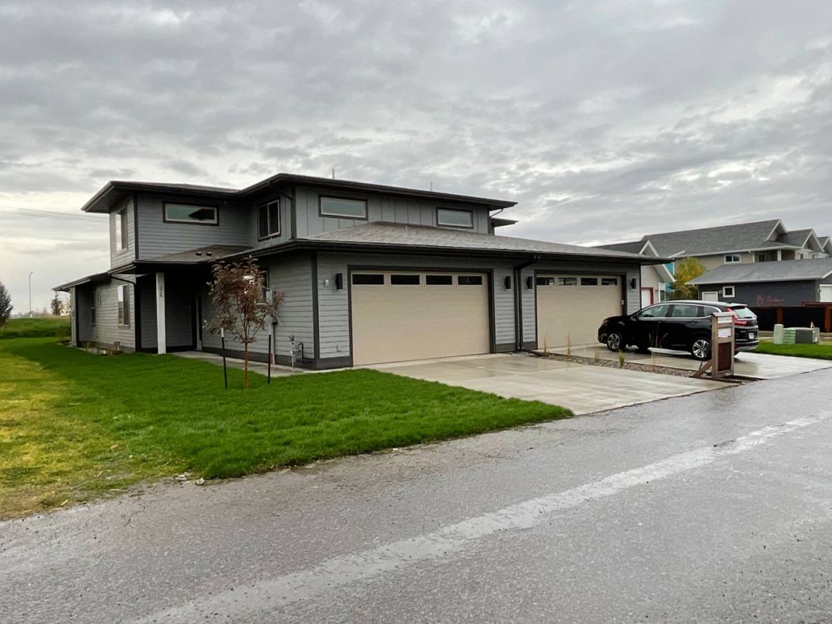 Apartment for rent at 226 240 N Cottonwood Rd, Bozeman, MT 59718