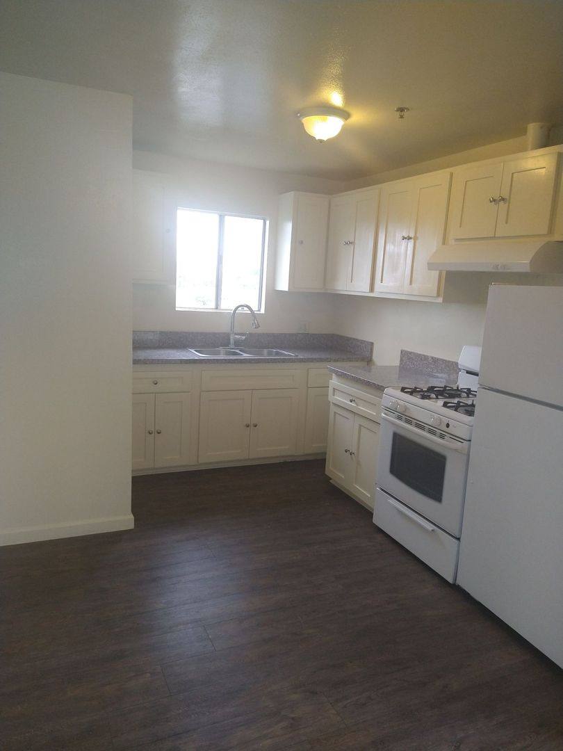 Apartment for rent at 8209-8211 S Broadway, Los Angeles, CA 90003