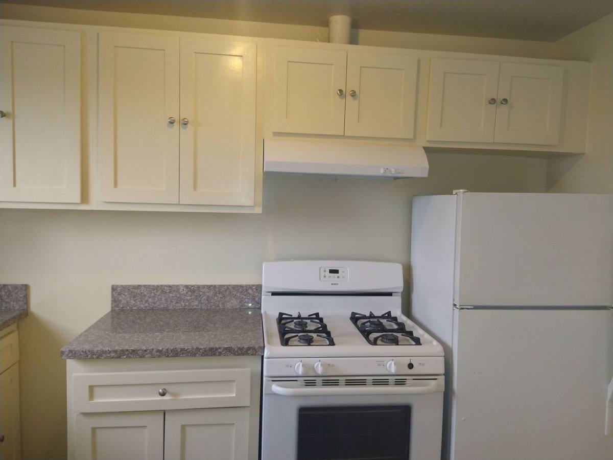 Apartment for rent at 8209-8211 S Broadway, Los Angeles, CA 90003