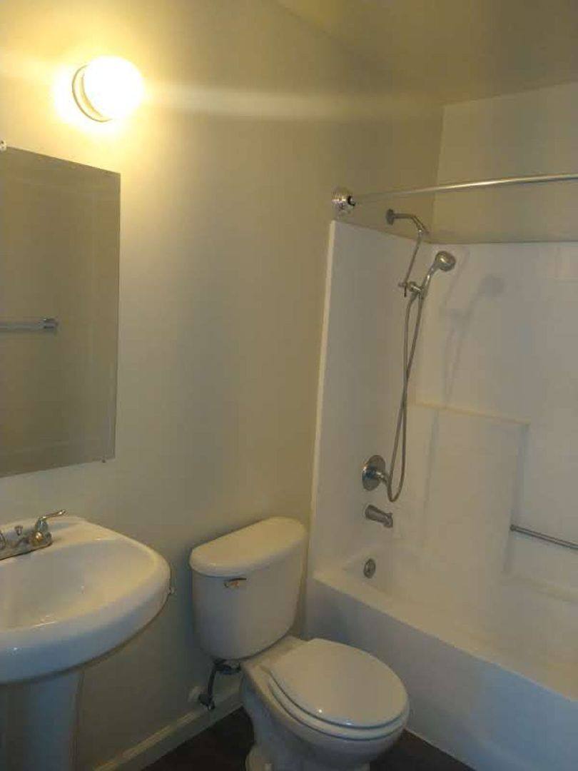 Apartment for rent at 8209-8211 S Broadway, Los Angeles, CA 90003