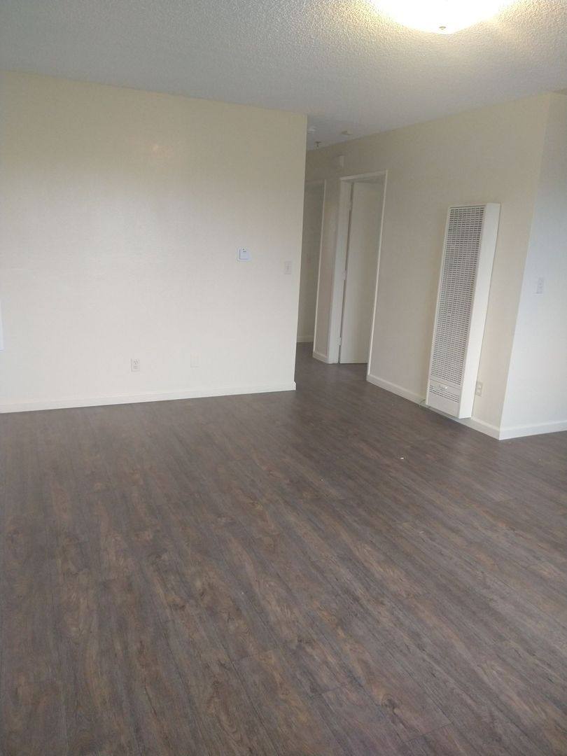 Apartment for rent at 8209-8211 S Broadway, Los Angeles, CA 90003