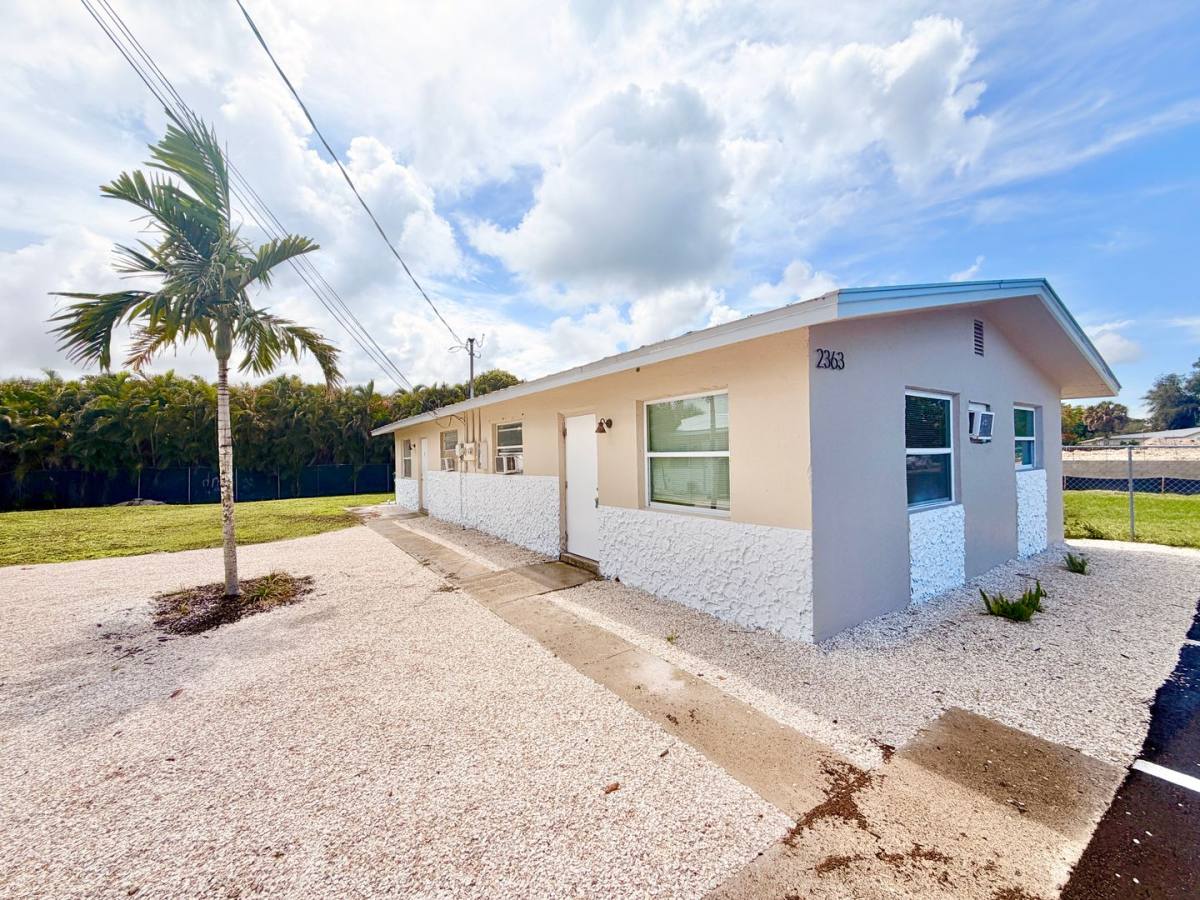 Apartment for rent at 2347 Bayside St, Naples, FL 34112