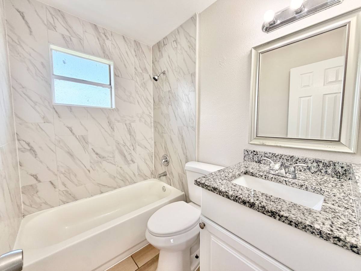 Apartment for rent at 2347 Bayside St, Naples, FL 34112