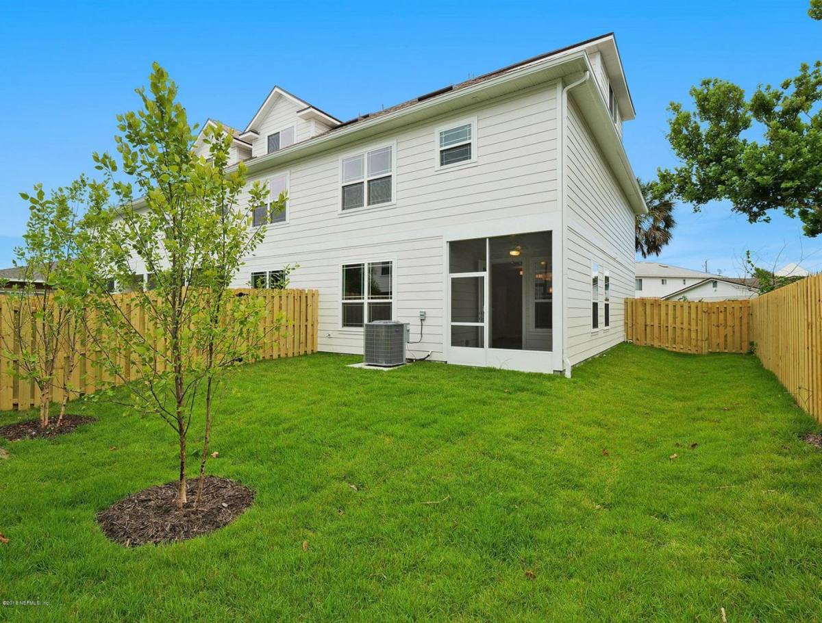 Townhouse for rent at 2656 Almonaster St, Jacksonville Beach, FL 32250