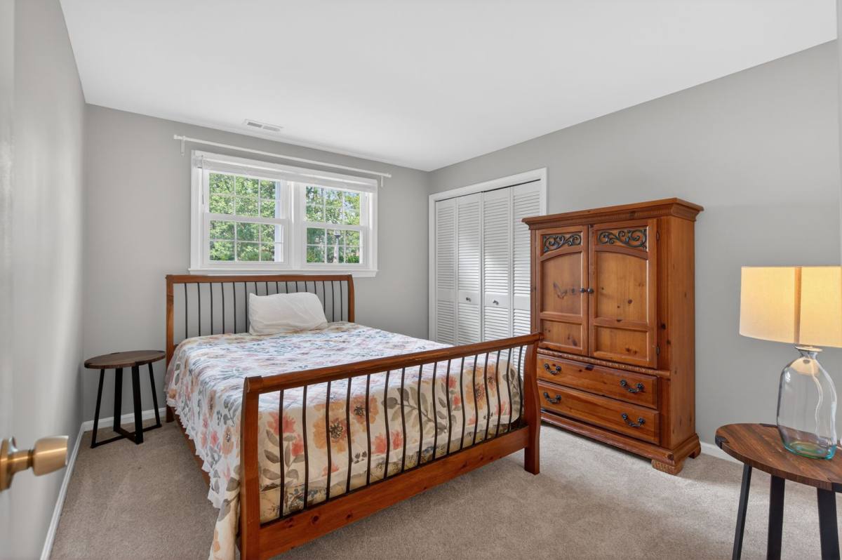 House for rent at 9801 Meadow Valley Dr, Vienna, VA 22181