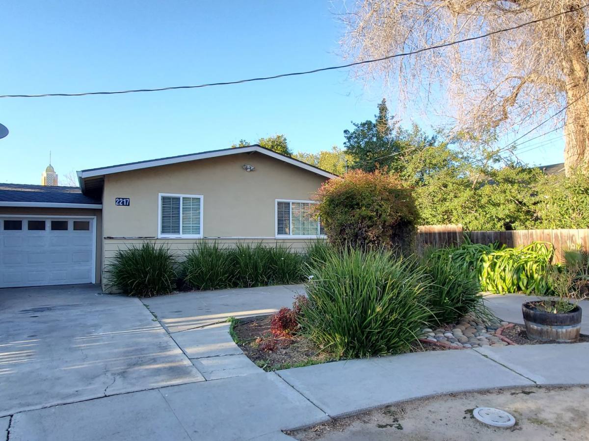 Apartment for rent at 2217 Bonifacio St, Concord, CA 94520