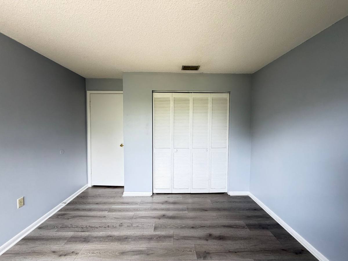 House for rent at 5239 Vineland Rd, Orlando, FL 32811