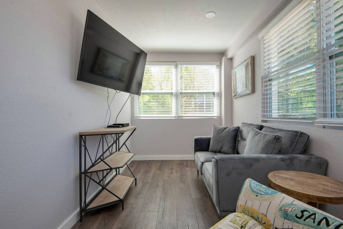 Apartment for rent at 405 Locklie St, Dunedin, FL 34698