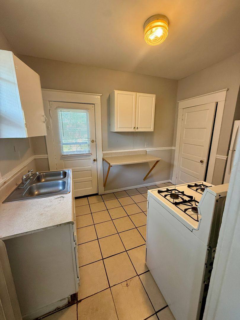 Apartment for rent at 3310 Barton Ave, Richmond, VA 23222