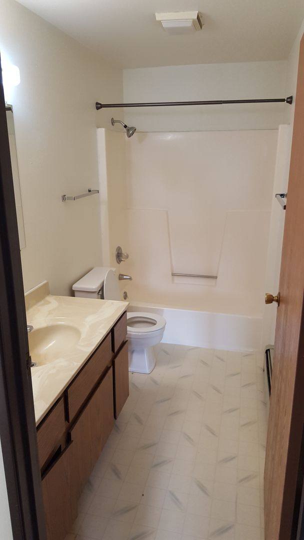 Apartment for rent at 512 E Bronson Rd, Seymour, WI 54165