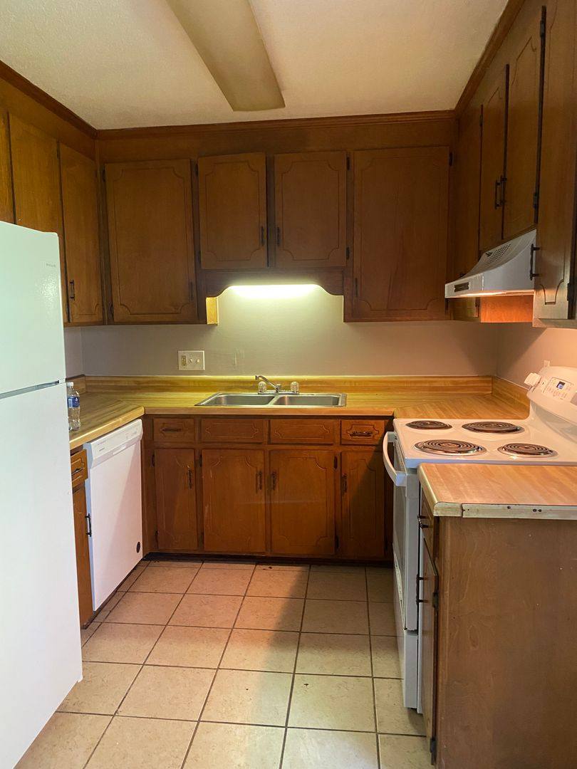 Apartment for rent at 114 Weeks Dr A-D, Enterprise, AL 36330