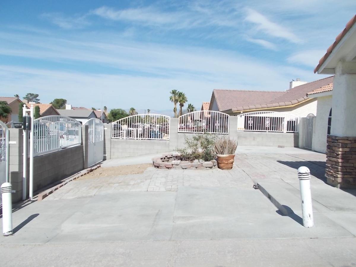 House for rent at 6080 E Desert Sun Dr, Las Vegas, NV 89110