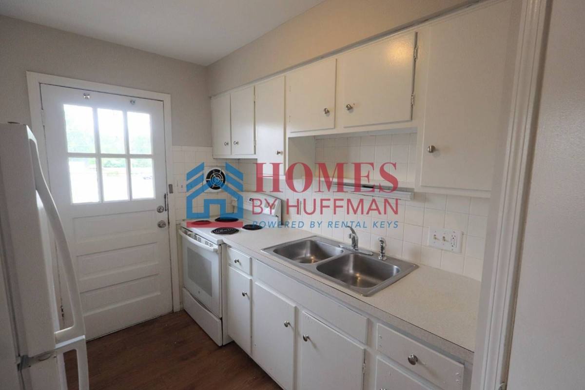 Apartment for rent at 2800 - 2947 Ravenswood Dr, Evansville, IN 47714