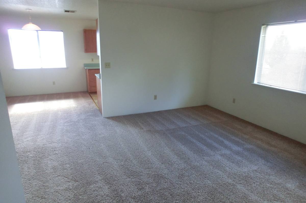 House for rent at 1842 Foothill Blvd, Grants Pass, OR 97526