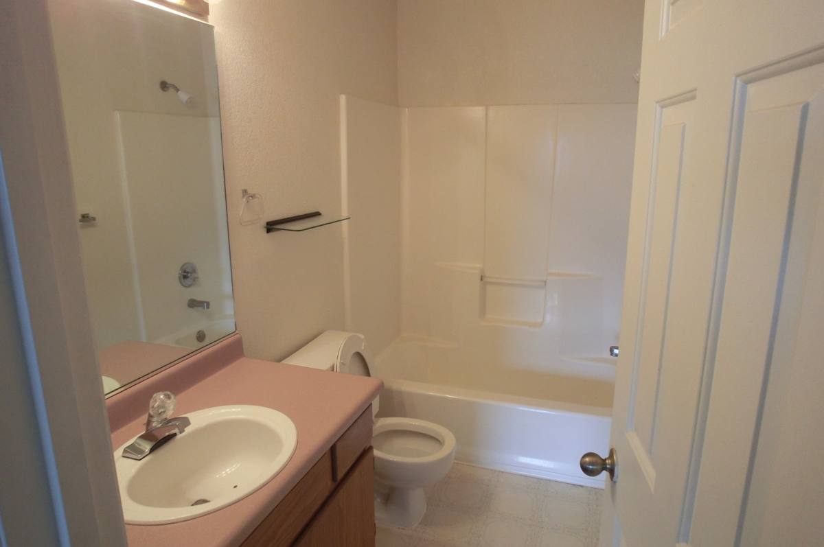 House for rent at 1842 Foothill Blvd, Grants Pass, OR 97526